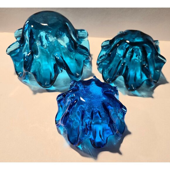 Set Of 3 Murano Blue Glass Sculptural Bowls With Organic Wave Design - Picture 6 of 7